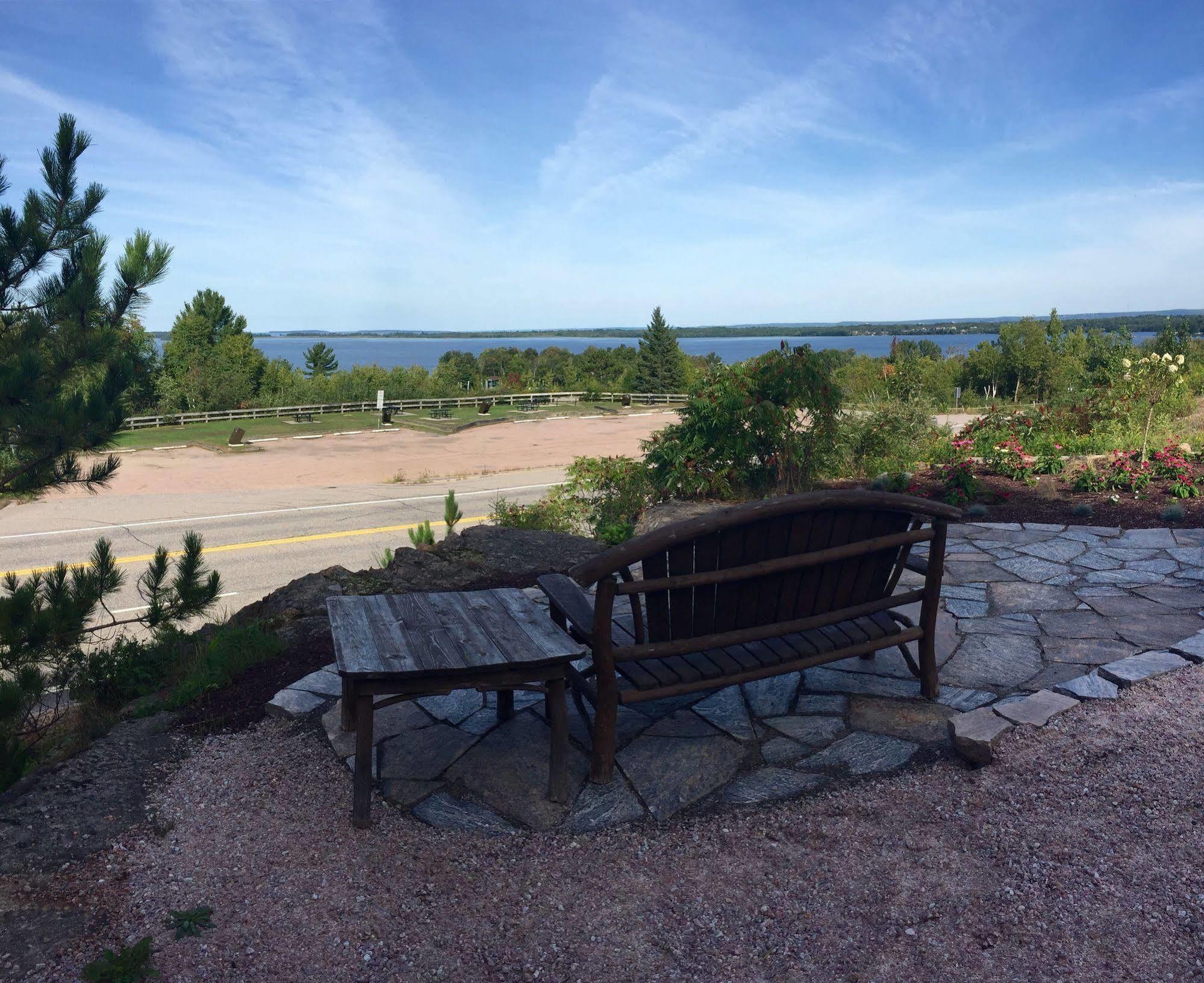 Terrace Suites Callander Eksteriør billede